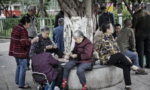 Rủi ro từ việc Trung Quốc tăng tuổi nghỉ hưu lần đầu tiên sau gần 50 năm