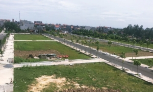 Nhiều khoản thu, sắc thuế về đích sau 8 tháng, tiền sử dụng đất vẫn hụt thu
