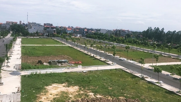 Nhiều khoản thu, sắc thuế về đích sau 8 tháng, tiền sử dụng đất vẫn hụt thu