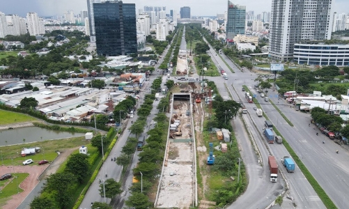 Điều chỉnh lộ trình qua nút giao đường Nguyễn Văn Linh – Nguyễn Hữu Thọ tại TP Hồ Chí Minh