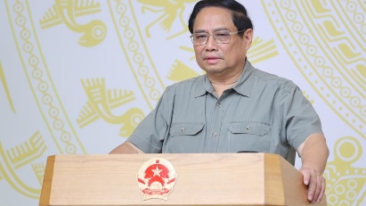 PM asks for measures to overcome typhoon aftermath to fulfil growth target