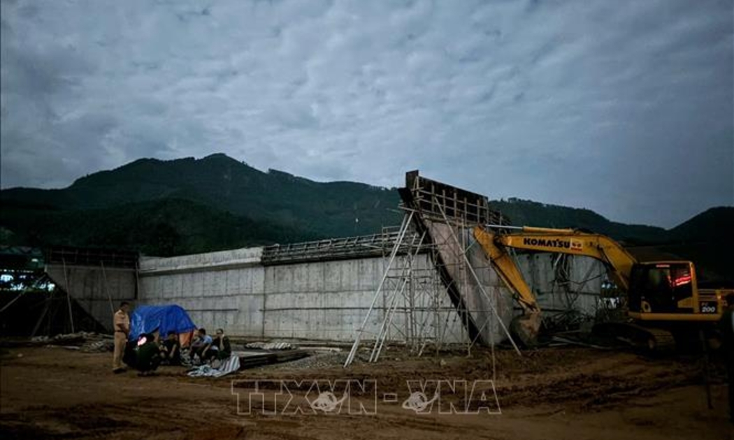 Hiện trường vụ sập hầm chui tại dự án cao tốc Tuyên Quang - Hà Giang. Ảnh: TTXVN