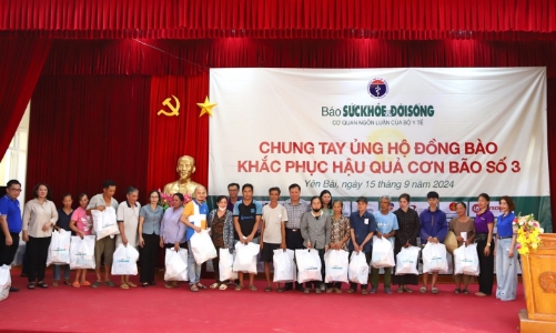 Bộ Y tế trao 1,8 tỷ đồng hỗ trợ huyện miền núi Yên Bái khắc phục hậu quả mưa lũ 