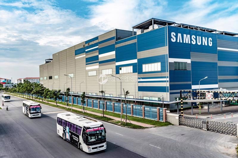 4 Samsung factories in Vietnam account for 30 per cent of the Group's  global revenue