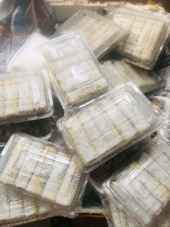 Sau mưa lũ cũng là thời điểm dễ xảy ra ngộ độc thực phẩm cao do bảo quản thực phẩm chưa đúng cách hoặc lựa chọn, sử dụng thực phẩm không rõ nguồn gốc.