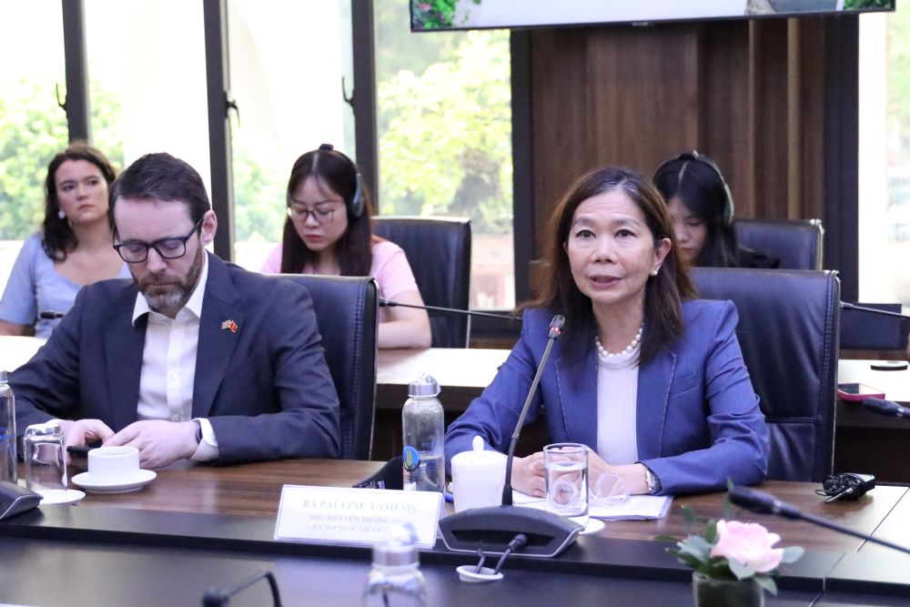 Bà Pauline Tamesis, Điều phối viên thường trú Liên hiệp quốc tại Việt Nam chia sẻ với những mất mát mà người dân Việt Nam phải gánh chịu.