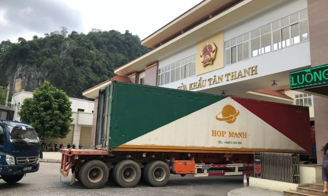 Tình hình giao thương ở các cặp cửa khẩu Việt - Trung ổn định sau siêu bão 