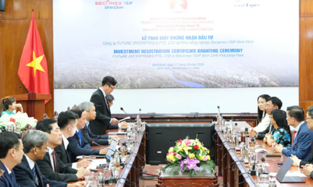UBND tỉnh Bình Định tại lễ trao giấy chứng nhận đầu tư với Tập đoàn Future Enterprises Pte. Ltd (Singapore) vào chiều 17/9. Nguồn UBND tỉnh Bình Định.