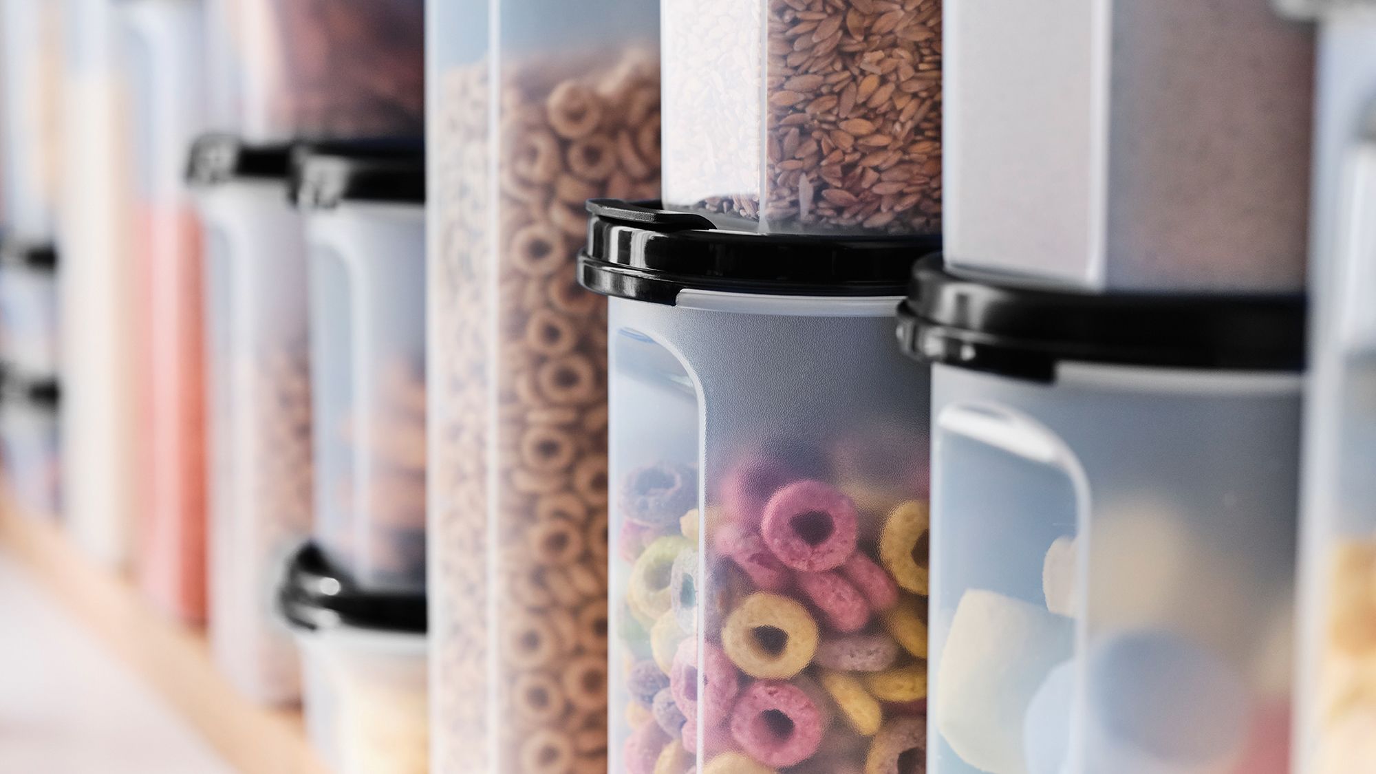 Tupperware cũng đã thử tìm cách thu hút sự chú ý của người trẻ.