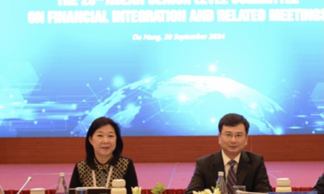 Phó Thống đốc Ngân hàng Nhà nước Việt Nam Phạm Thanh Hà và Phó Thống đốc Ngân hàng Trung ương Indonesia Filianingsih Hendarta đồng chủ trì hội nghị.