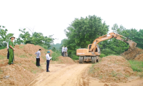 Phải có các chế tài đủ mạnh, đủ sức răn đe để ngăn ngừa các hành vi vi phạm đất đai