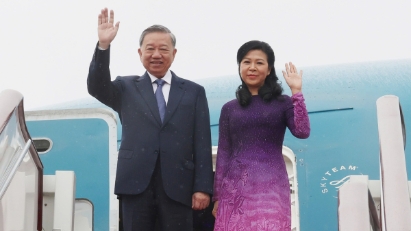 State President To Lam leaves Hanoi for the US and Cuba