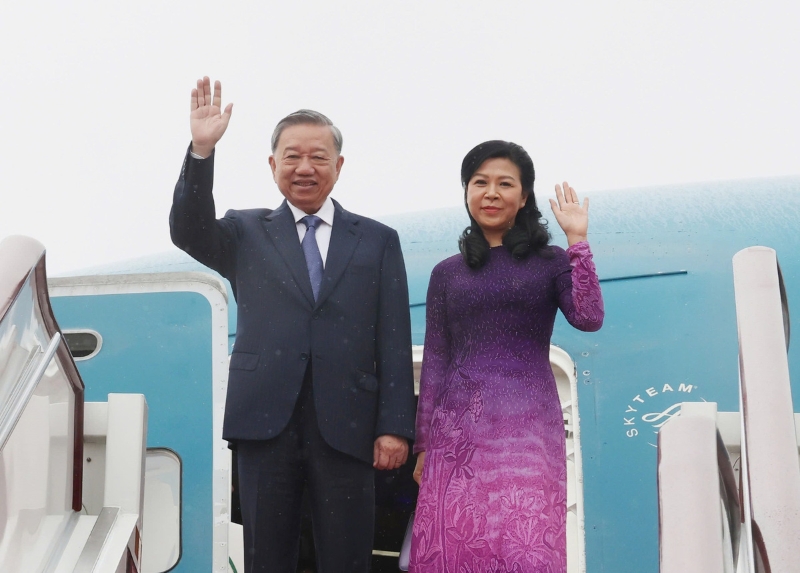 State President To Lam leaves Hanoi for the US and Cuba