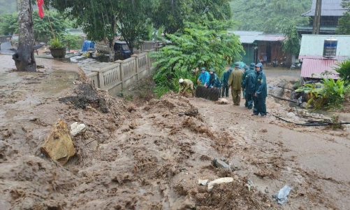 Mường Lát chống chọi mưa lũ
