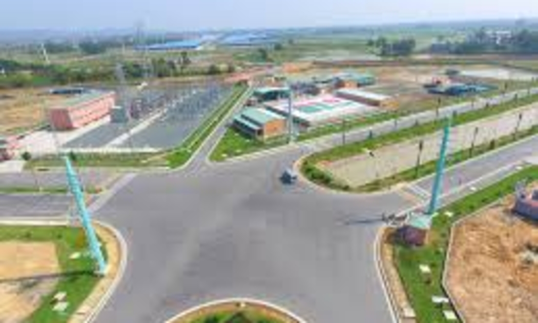 Đầu tư hạ tầng là một trong những trọng tâm của đầu tư công. Ảnh minh họa.