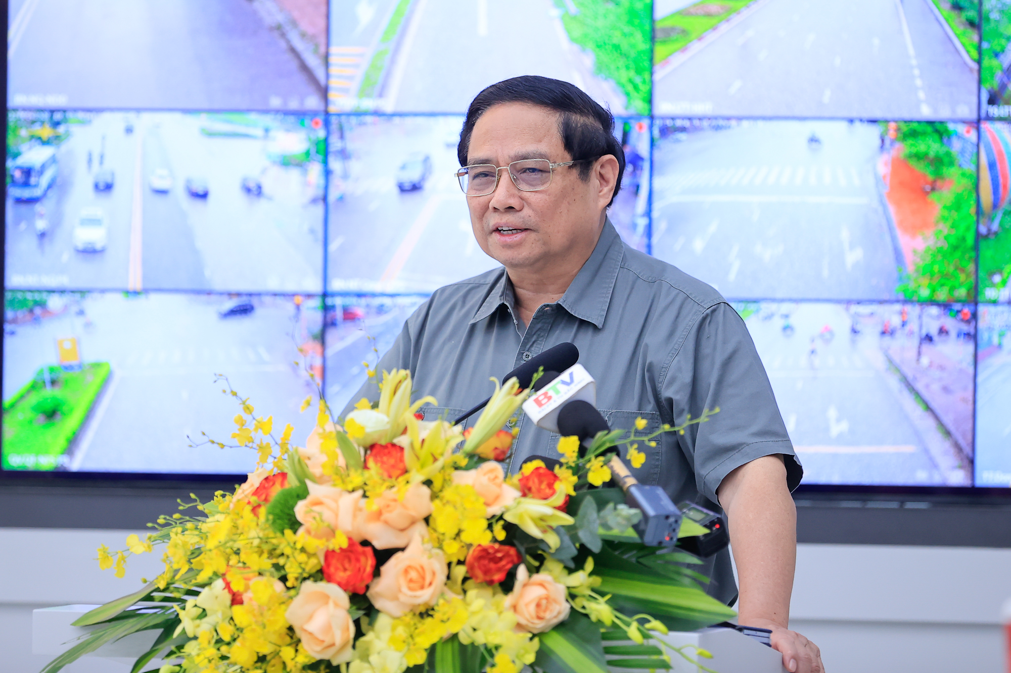 Thủ tướng Phạm Minh Chính phát biểu tại Hội nghị sơ kết 1 năm xây dựng "Tỉnh an toàn giao thông” - Ảnh: VGP