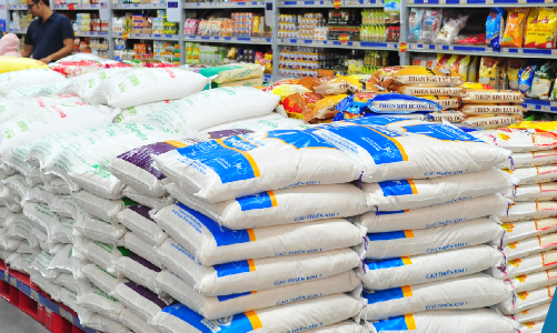 Doanh nghiệp chung tay ổn định thị trường tiêu dùng trong bão lũ