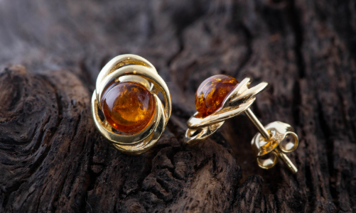 Khi kim cương khủng hoảng, trang sức hổ phách “lên ngôi”