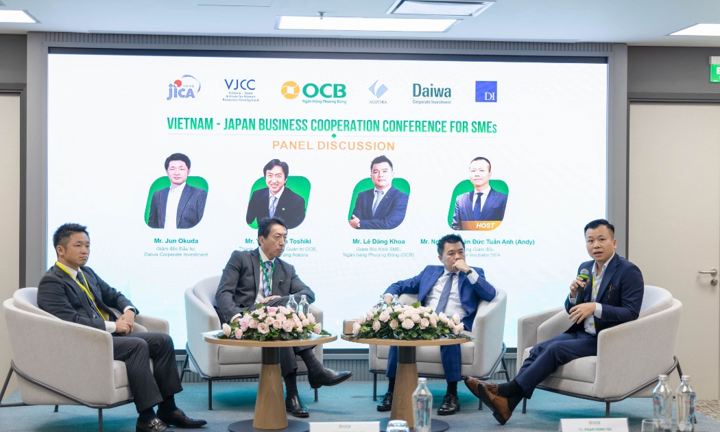  Các diễn giả tham gia tọa đàm trong chương trình.