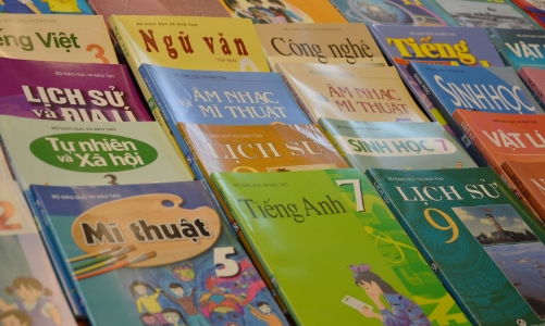 Truy tố 8 bị can vụ sai phạm đấu thầu sách giáo khoa và nhận hối lộ