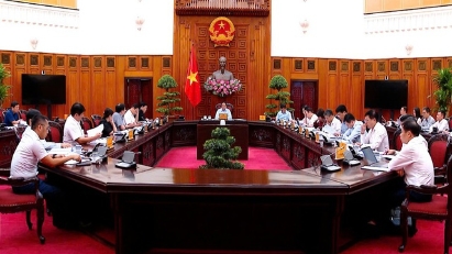 Rooftop solar power development debated by the Government