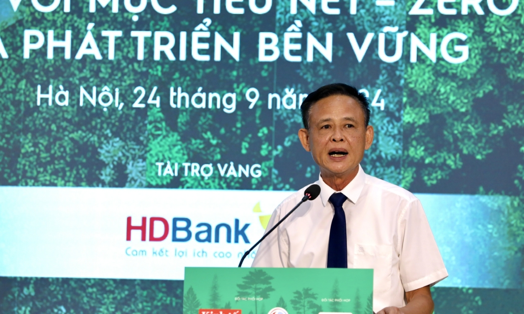 TS. Hà Công Tuấn, Nguyên Thứ trưởng thường trực Bộ Nông nghiệp và Phát triển nông thôn, Chủ tịch Hội Khoa học Nông nghiệp Việt Nam phát biểu tại Hội thảo. Ảnh: Việt Dũng.