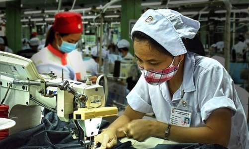 Nhiều lao động di cư nội địa muốn làm thêm giờ vì thu nhập quá thấp