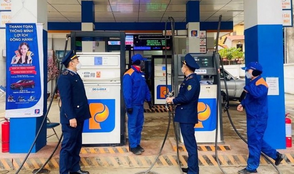 Tăng cường thanh tra, kiểm tra, gi&aacute;m s&aacute;t hoạt động kinh doanh xăng dầu.