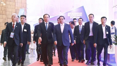 PM attends Ho Chi Minh City Economic Forum