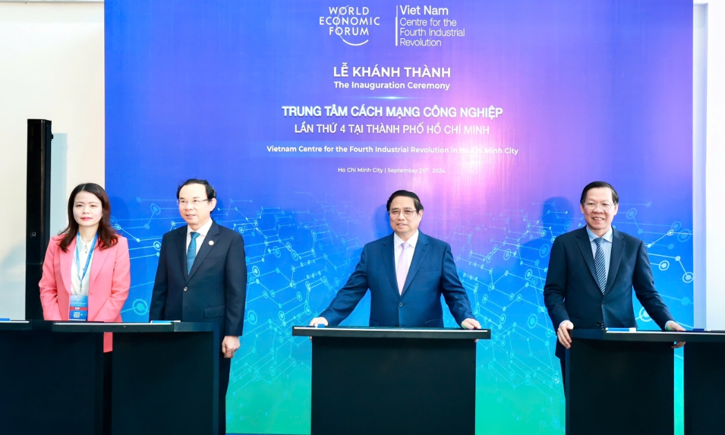 Thủ tướng Phạm Minh Chính dự lễ khánh thành Trung tâm Cách mạng Công nghiệp lần thứ 4 (C4IR).