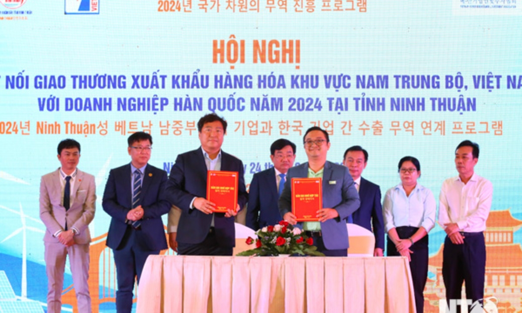 Hội nghị kết nối giao thương xuất khẩu hàng hóa khu vực Nam Trung Bộ với các doanh nghiệp Hàn Quốc diễn ra tại tỉnh Ninh Thuận. Nguồn: Báo Ninh Thuận.