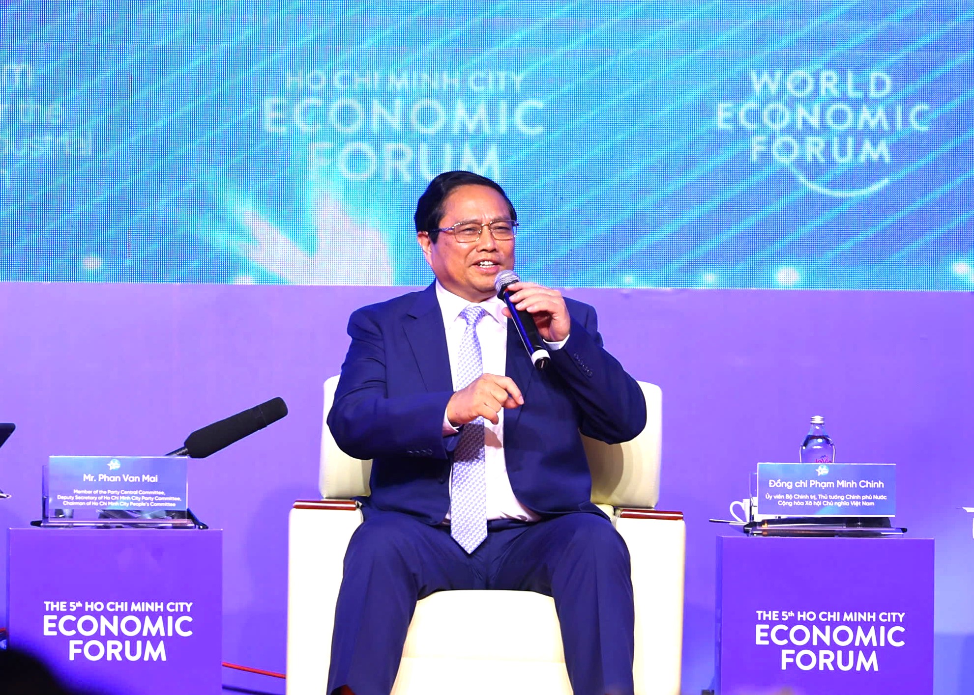 Thủ tướng Phạm Minh Chính mong các đối tác ủng hộ TP.HCM và Việt Nam về tài chính, chuyển giao công nghệ để Việt Nam tham gia vào chuỗi giá trị, cung ứng toàn cầu... Ảnh: VGP/Nhật Bắc