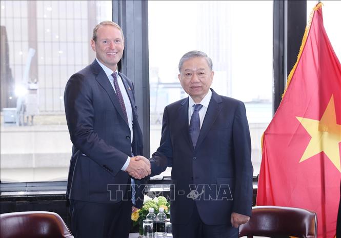 Tổng Bí thư, Chủ tịch nước Tô Lâm và ông Nate Franklin, nhà sáng lập kiêm Chủ tịch Tập đoàn Pacifico Energy - Ảnh: TTXVN