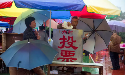 Sau Thái Lan, Trung Quốc phát tiền mặt cho dân để kích thích kinh tế