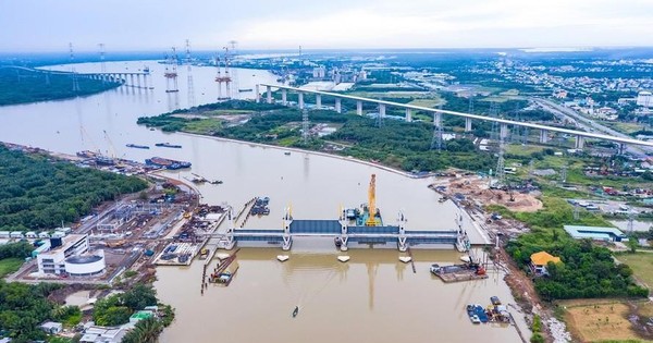 Để tháo gỡ khó khăn cho dự án, UBND TP.HCM đề xuất thực hiện điều chỉnh điều khoản về thanh toán trong hợp đồng song song với việc điều chỉnh tổng thể dự án.