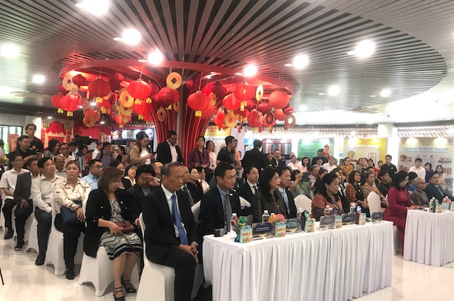 Đại diện lãnh đạo các địa phương, doanh nghiệp của Đà Nẵng và các tỉnh của Việt Nam và Thái Lan tham gia sự kiện Gặp gỡ Thái Lan tại Đà Nẵng.