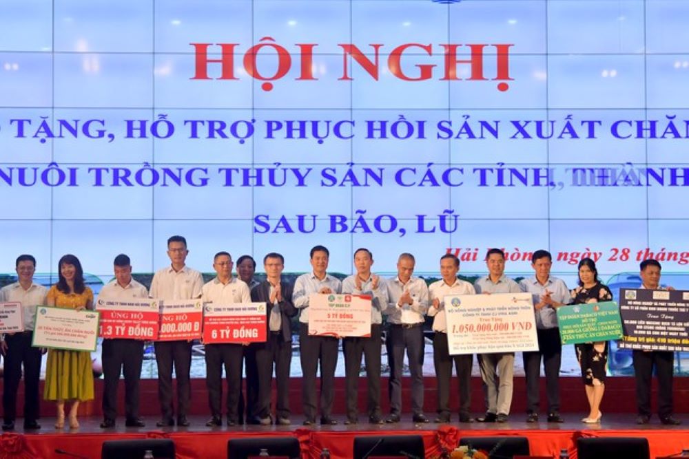 Các doanh nghiệp ủng hộ hỗ trợ khôi phục sản xuất trong lĩnh vực chăn nuôi và nuôi trồng thuỷ sản.