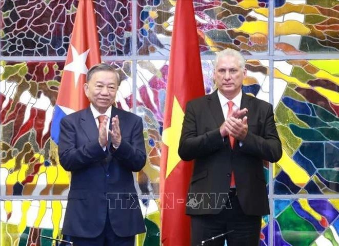 Party General Secretary and State President To Lam and First Secretary of the Communist Party of Cuba (PCC) Central Committee and President of Cuba Miguel Diaz-Canel Bermudez during the former's State visit to Cuba from September 25-27. (Photo:VNA)