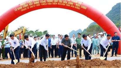 Groundbreaking ceremony for Hoa Binh – Moc Chau expressway held
