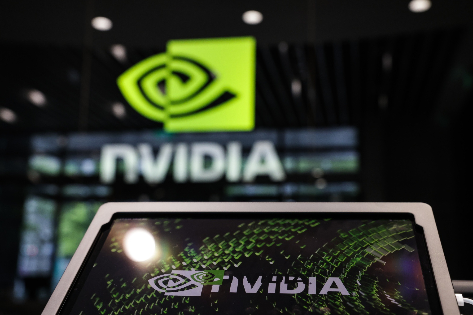 Chính phủ Hoa Kỳ đã cấm Nvidia bán bộ xử lý AI tiên tiến nhất của mình cho khách hàng Trung Quốc vào năm 2022