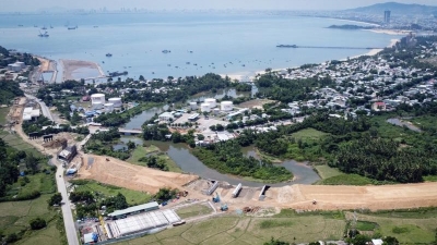 Port-linked coastal road in Da Nang expected for completion in 2025 