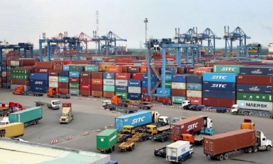 Xuất nhập khẩu hàng hóa tiếp tục tăng trưởng tích cực.