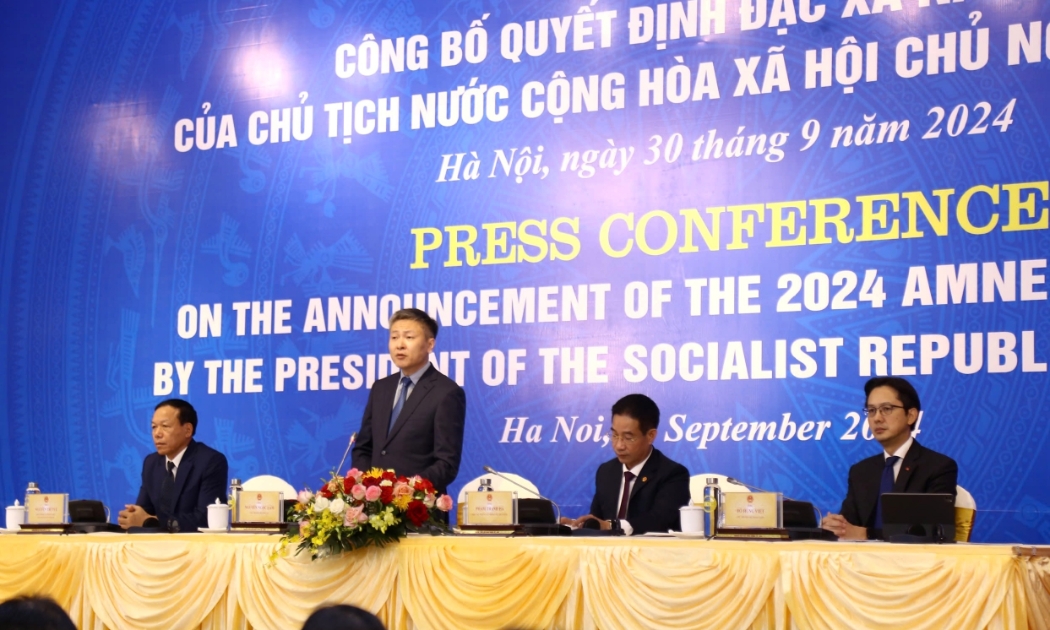 Quang cảnh buổi họp báo sáng 30/9.