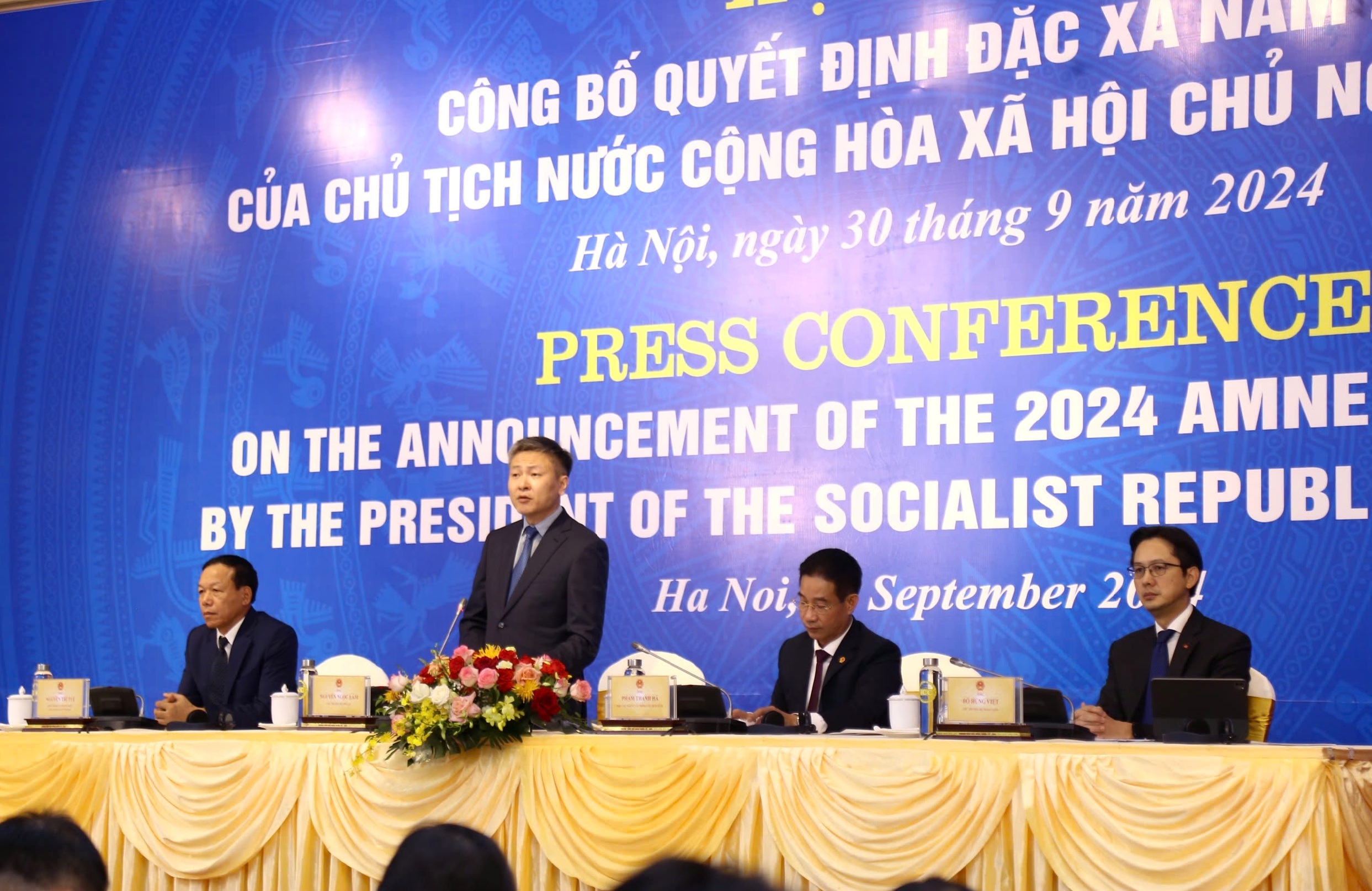 Quang cảnh buổi họp báo sáng 30/9.