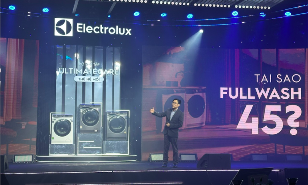 Ông Hoàng Thanh Phong, Giám đốc sản phẩm Khu vực Đông Nam Á của Electrolux giới thiệu các dòng sản phẩm mới của hãng.