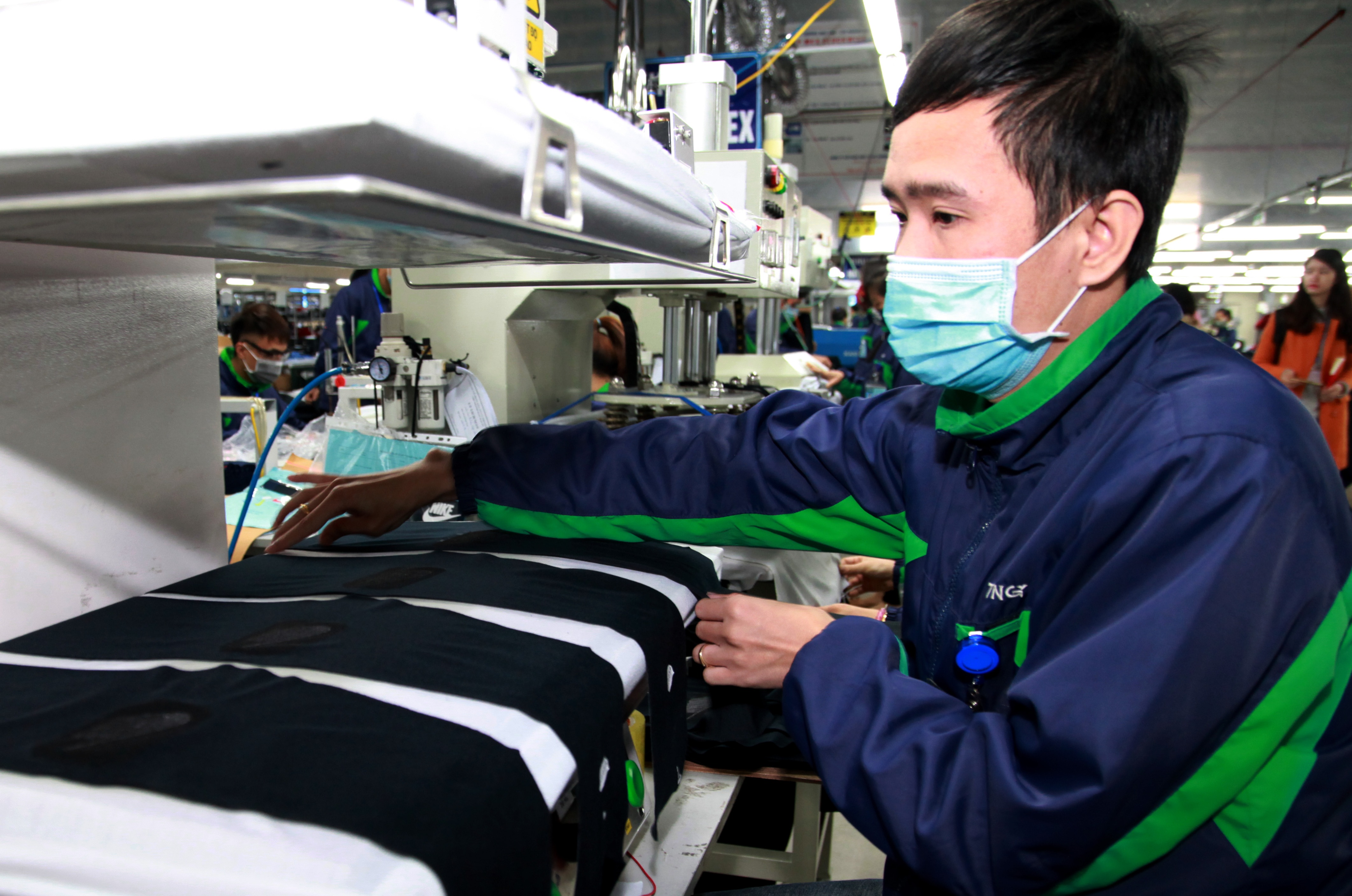 C&ocirc;ng bố sớm phương &aacute;n nghỉ Tết để doanh nghiệp, người lao động chủ động bố tr&iacute; c&ocirc;ng việc. Ảnh: Mạnh Dũng.