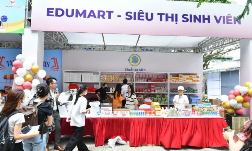 Ngành ngân hàng gia tăng hoạt động tiếp cận tài chính toàn diện cho giới trẻ