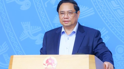 PM asks for faster actions to realize emission reduction commitments