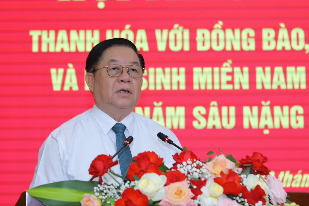 Ủy viên Bộ Chính Trị, Bí thư Trung ương Đảng, Trưởng Ban Tuyên giáo Trung ương Nguyễn Trọng Nghĩa phát biểu tại hội thảo