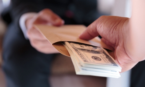 Vụ chuyến bay giải cứu giai đoạn 2: Nhận hối lộ tiền ngoài hợp đồng 